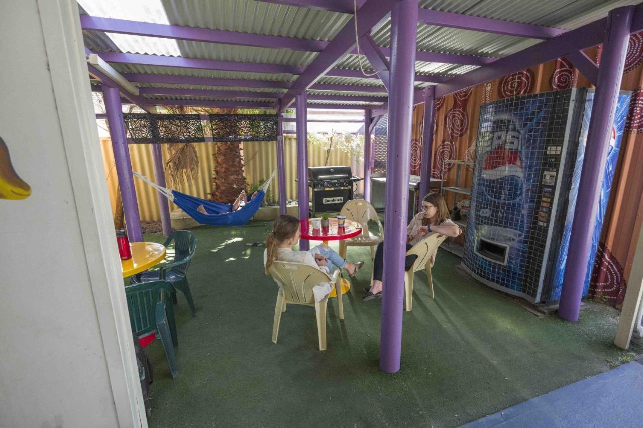 Dolphin Retreat Bunbury Yha Hostel Eksteriør bilde